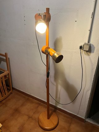 Lámpara de pie madera y metal