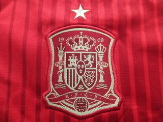 Camiseta Fútbol España Adidas Talla XL. Nueva.