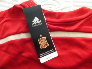 Camiseta Fútbol España Adidas Talla XL. Nueva.