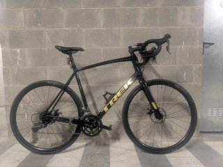Bicicleta Trek Domane AL 2