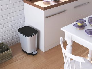 Cestino Curver con pedale antiodore, 25L, nero