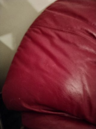 Divano in pelle rosso