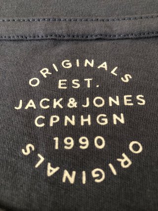 Camiseta Jack & Jones Talla M azul estampada chico