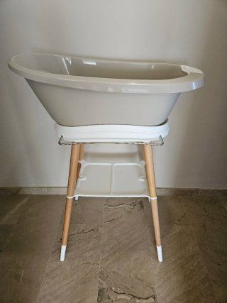 Bañera Bebé Jou con reductor y pantalla led