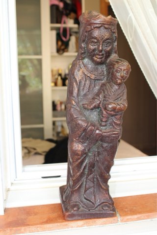 VELA Virgen con Niño artesanal es una V