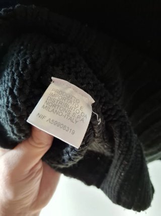 Maglione nero collo alto