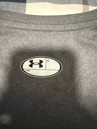 Camiseta compresión Under Armour gris , nueva