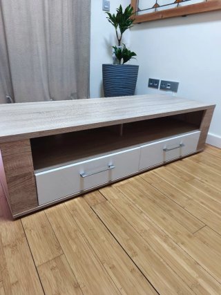 Mesa TV comedor madera y blanco