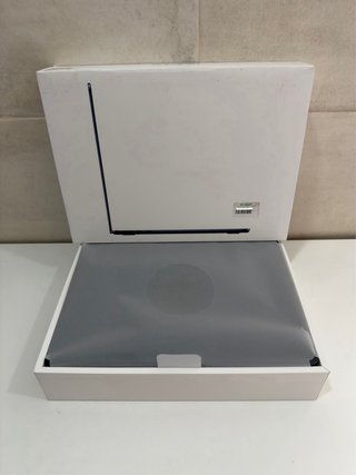 Apple MacBook Air M2 13,6”