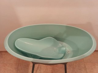 Bañera para bebé con patas