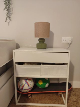 Mesilla Blanca Ikea. Madera y metal.