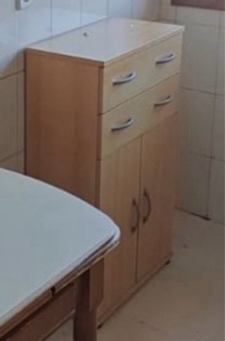 Mesa cocina y mueble auxiliar madera