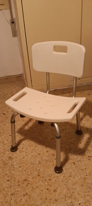 Silla de ducha con respaldo