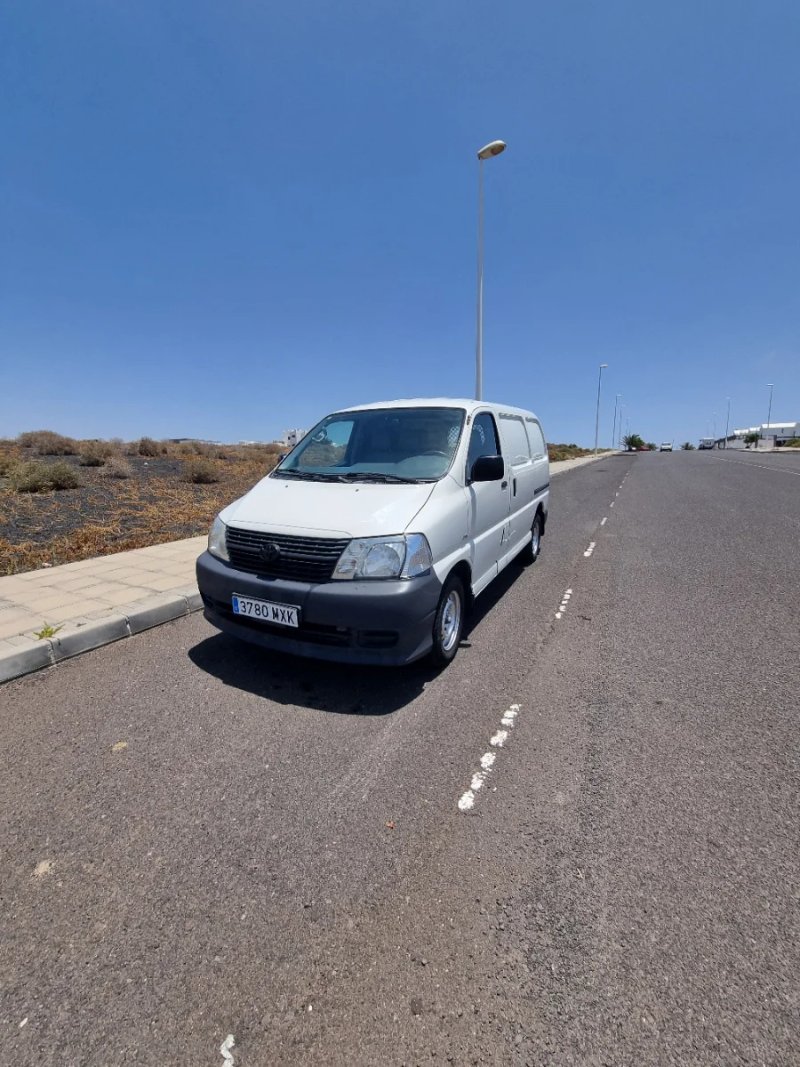 Toyota Hiace 2007 - foto 1