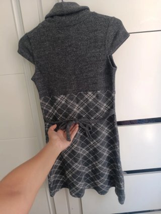 Vestido gris lana cuello alto cuadros