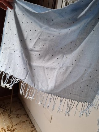 Sciarpa azzurra con glitter