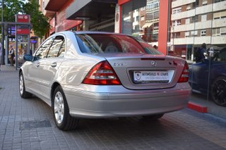 Mercedes-Benz Clase C 2005