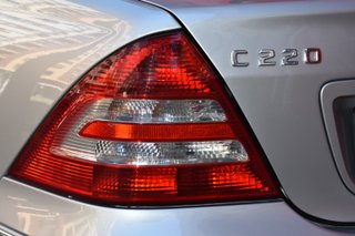 Mercedes-Benz Clase C 2005