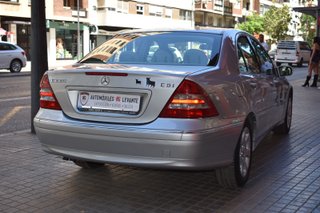 Mercedes-Benz Clase C 2005