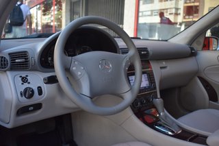 Mercedes-Benz Clase C 2005