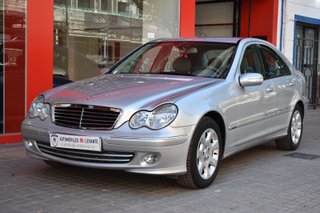 Mercedes-Benz Clase C 2005