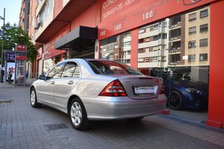 Mercedes-Benz Clase C 2005