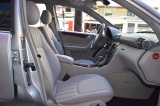 Mercedes-Benz Clase C 2005