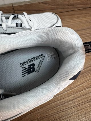 Zapatillas New Balance 408 Gris y Blanco