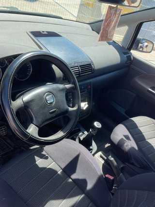 SEAT Alhambra 2004