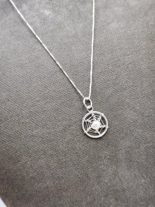 Collar de plata de ley con colgante
