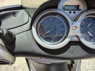 Piaggio Beverly 125cc Maxi Scooter
