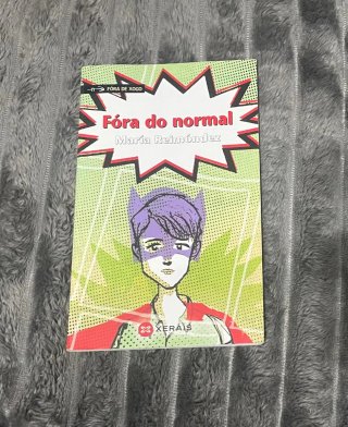 Un pack de literatura infantil/juvenil en gallego.