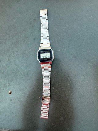 Reloj Casio Plata y Negro