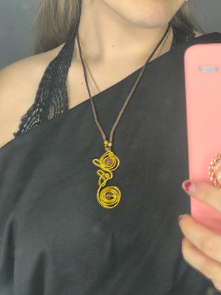 Collar hecho a mano
