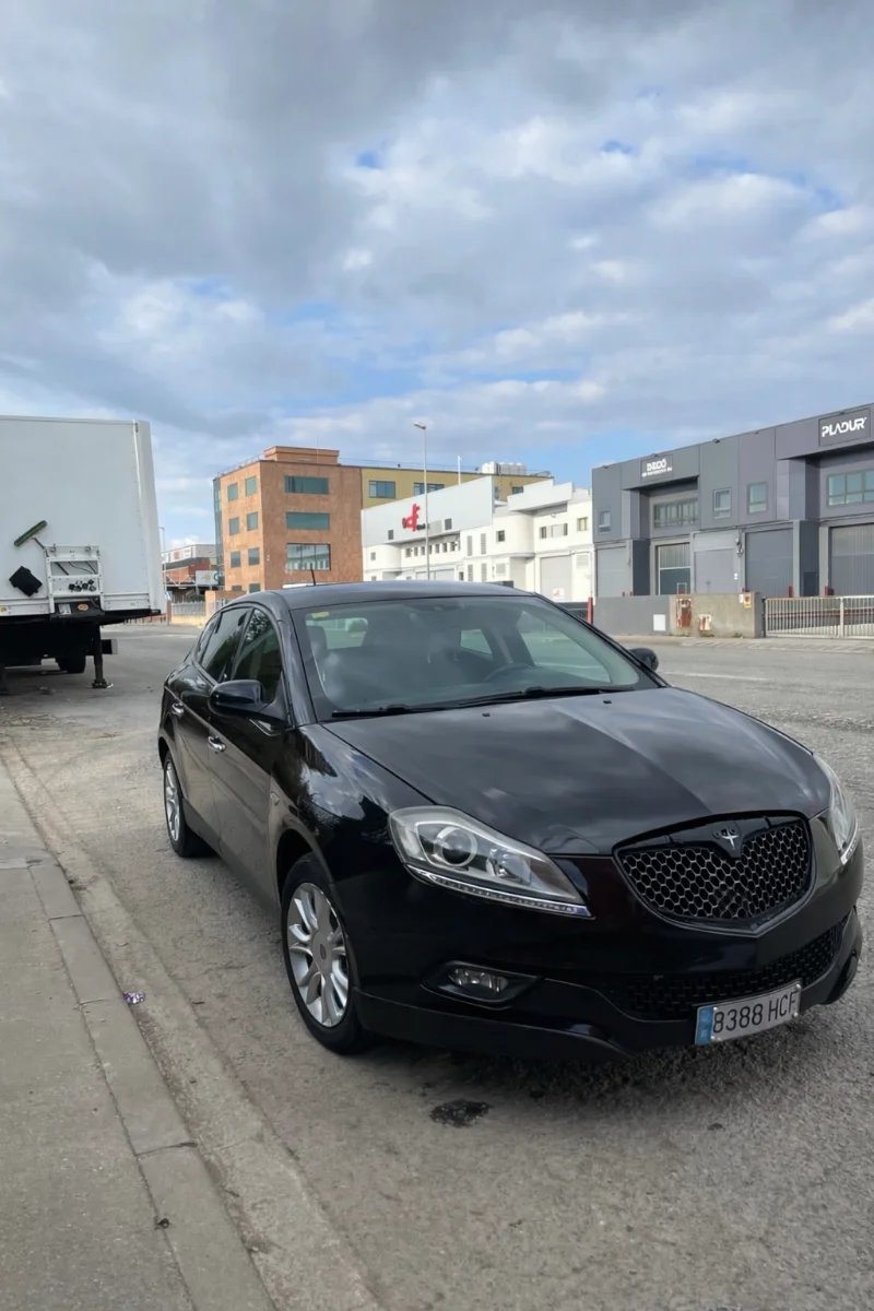 Lancia Delta 2011 - foto 1