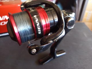 Carrete de pesca Shimano Sienna