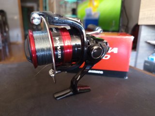 Carrete de pesca Shimano Sienna