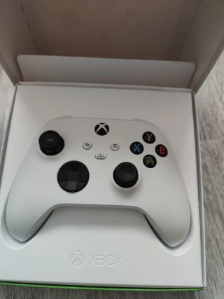 Mando Xbox Robot White