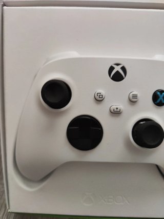 Mando Xbox Robot White