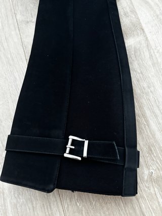 Botas altas negras con hebilla