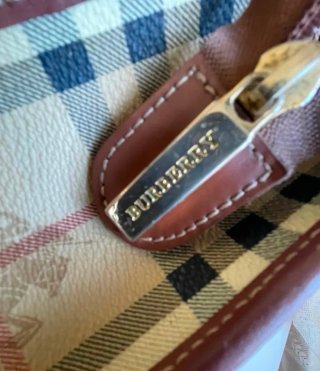 Neceser o cartera de mano Burberry