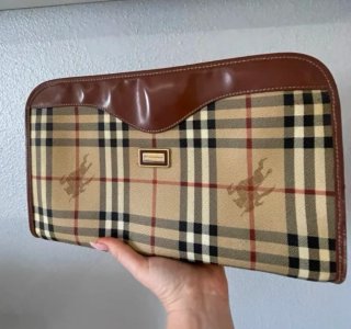 Neceser o cartera de mano Burberry