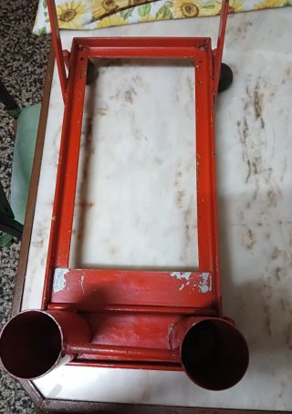 Carrinho para Máquina de Solda Elétrica -Ferro.
