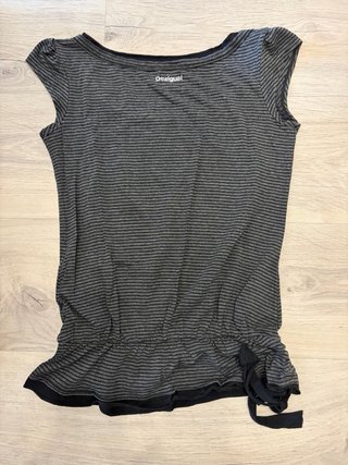 Camiseta Desigual Rayas Gráficas Talla XS