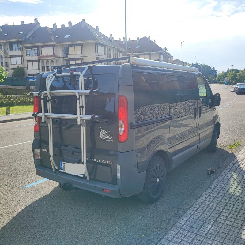 Furgoneta Opel Vivaro camper 2008 - foto 1