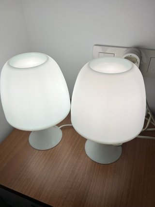2 Lámparas de Mesa Blancas