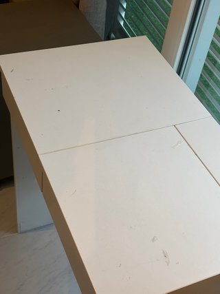 Mueble tocador blanco con espejo