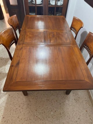 Mesa de comedor de madera hecha a mano y 4 sillas