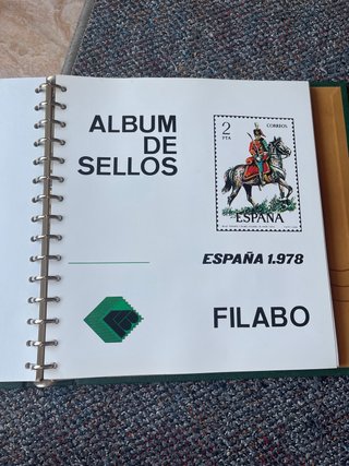 Álbum de sellos España del año 1975 al 1983