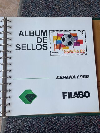 Álbum de sellos España del año 1975 al 1983